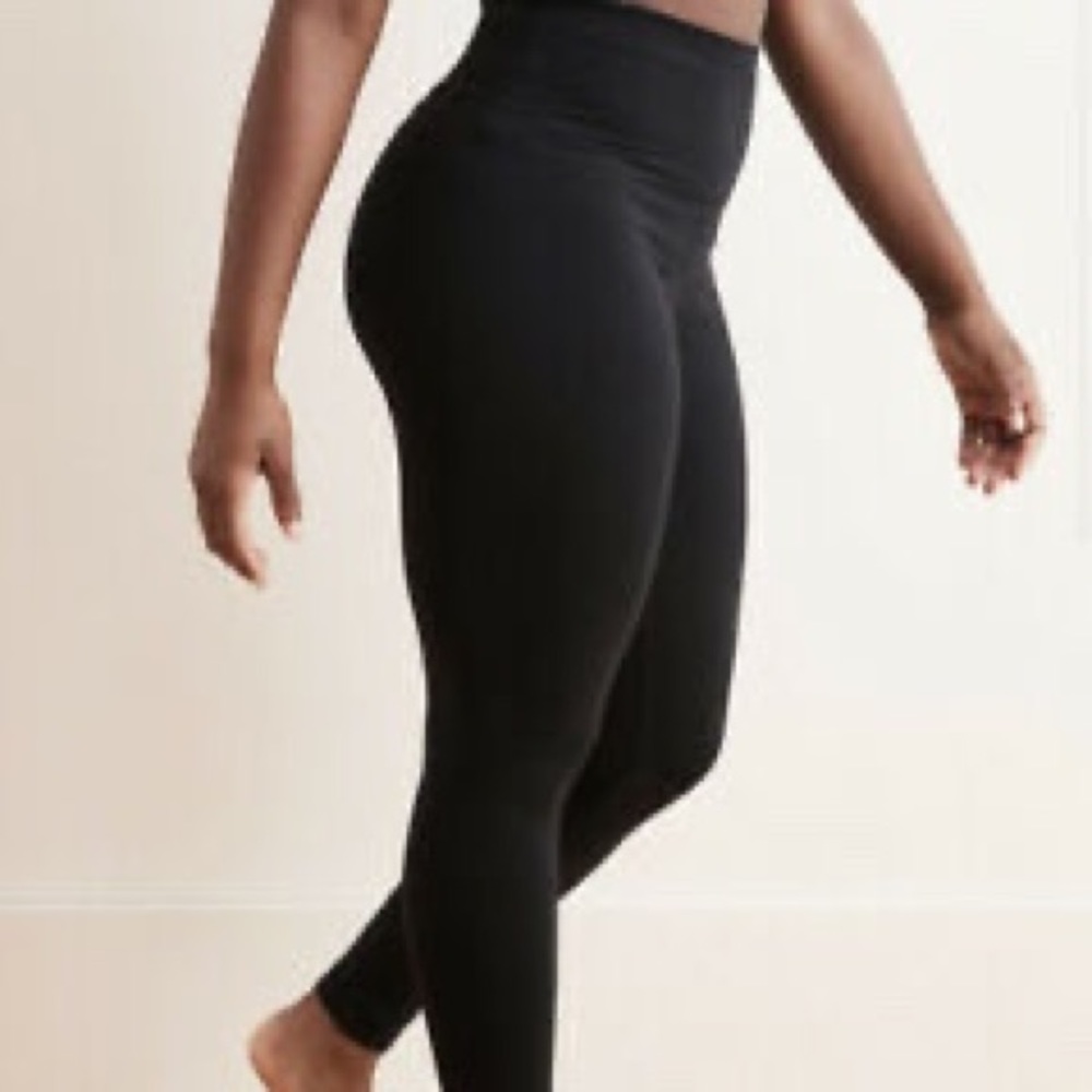NWT AERIE CHILL. PLAY. MOVE LEGGINGS BLACK